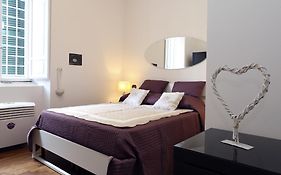 Caracciolo Guest House
