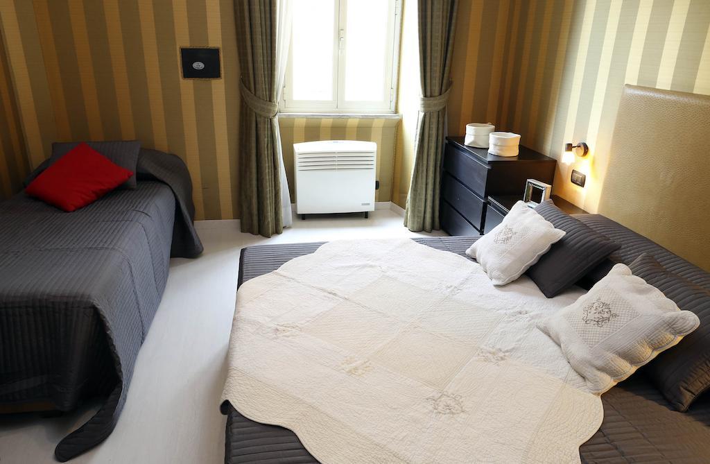 Caracciolo Guest House Roma Esterno foto